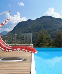 Hängeliege aus Polyrattan mit Gestell