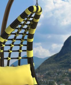 Hängeliege aus Polyrattan mit Gestell