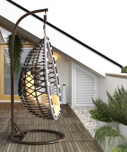 Hängesessel aus Polyrattan mit Gestell